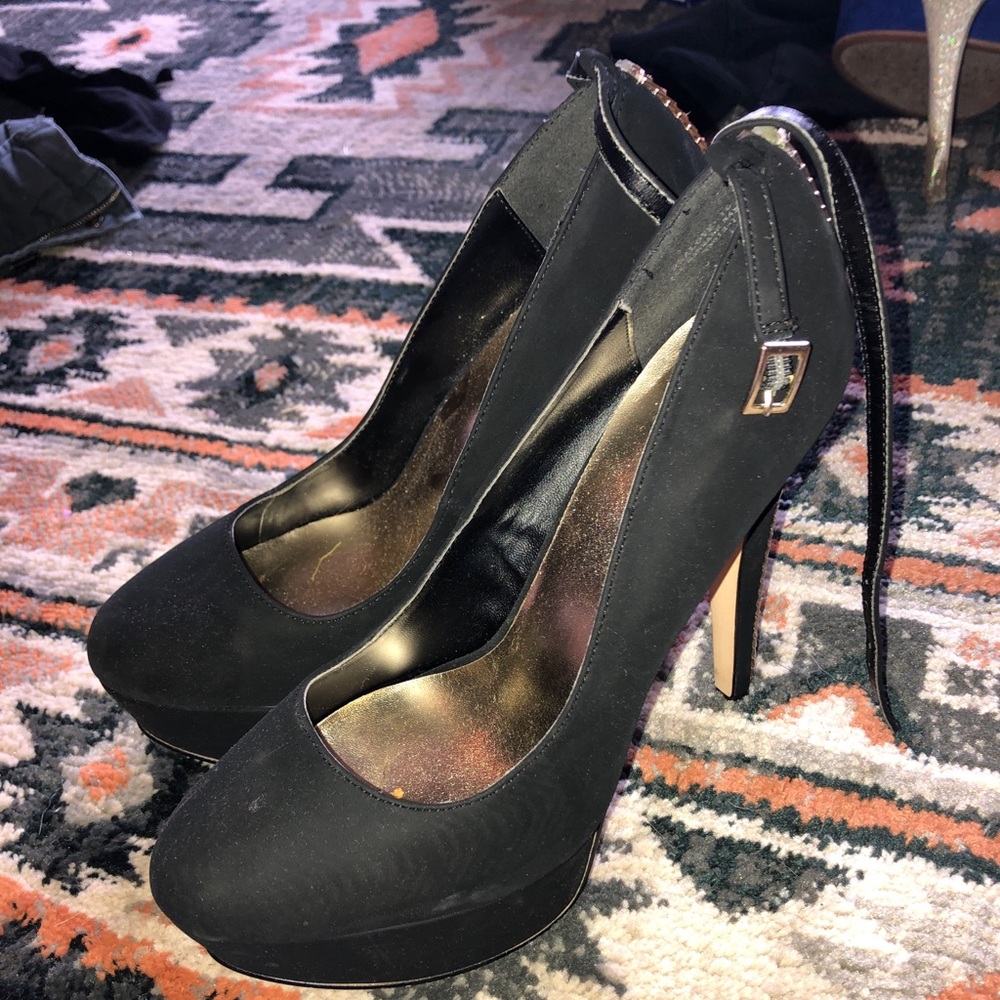 black and gold heels